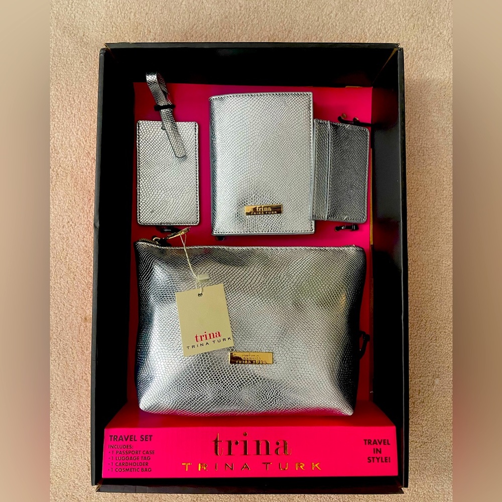 Trina Turk 4 Piece Travel Gift Set NWT’s